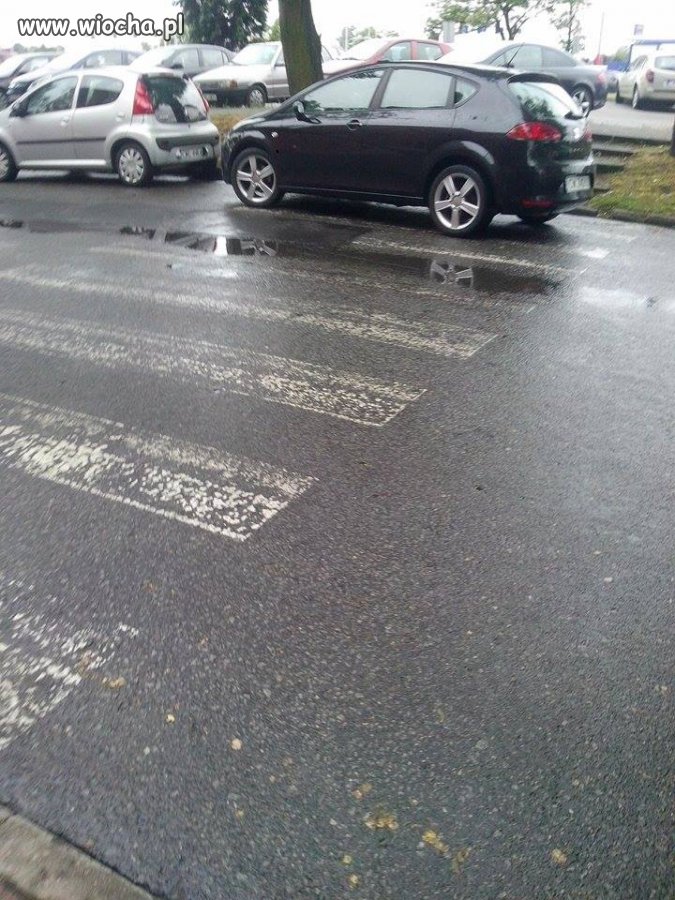 Taki tam parking pod sądem.