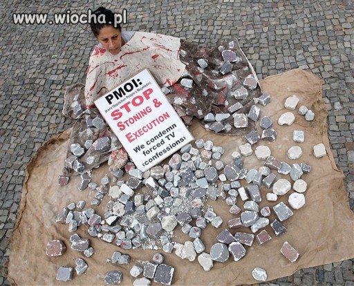 W Pakistanie rodzina ukamieniowała swoją córkę...