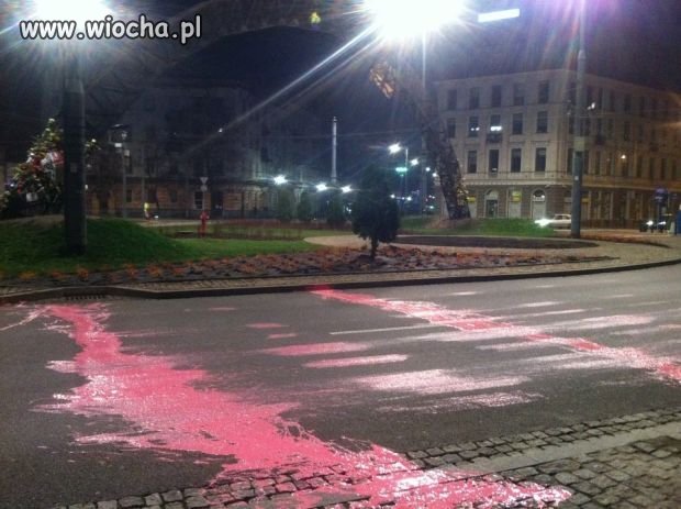 Bojówka ruchu palikota wylewała na ulicę różową