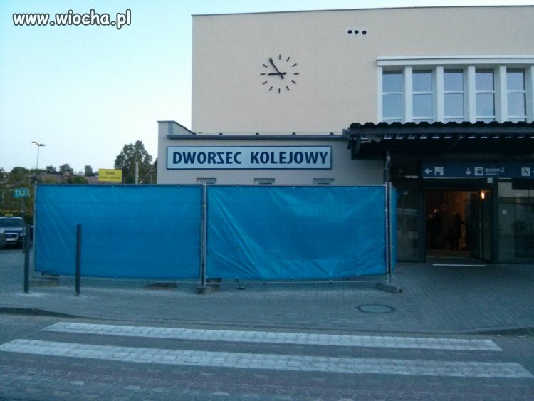 DWORZEC KOLEJOWY w miejscowości Rumia