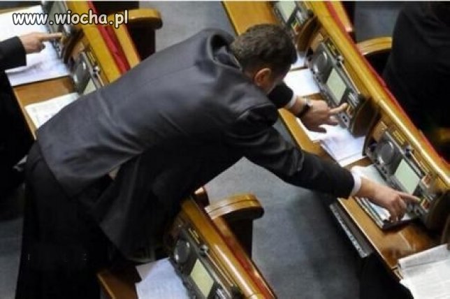 Tymczasem w europarlamencie.