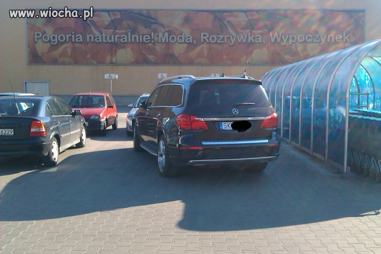 Szlachta z Katowic przyjechała na zakupy...