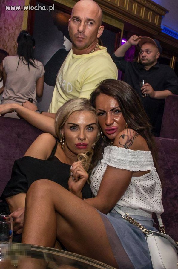 "Dziewczynki" na imprezie