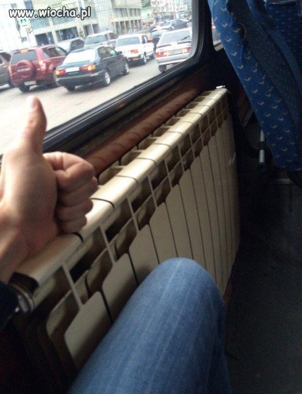 Może i wiocha, ale przynajmniej w dupę ciepło 