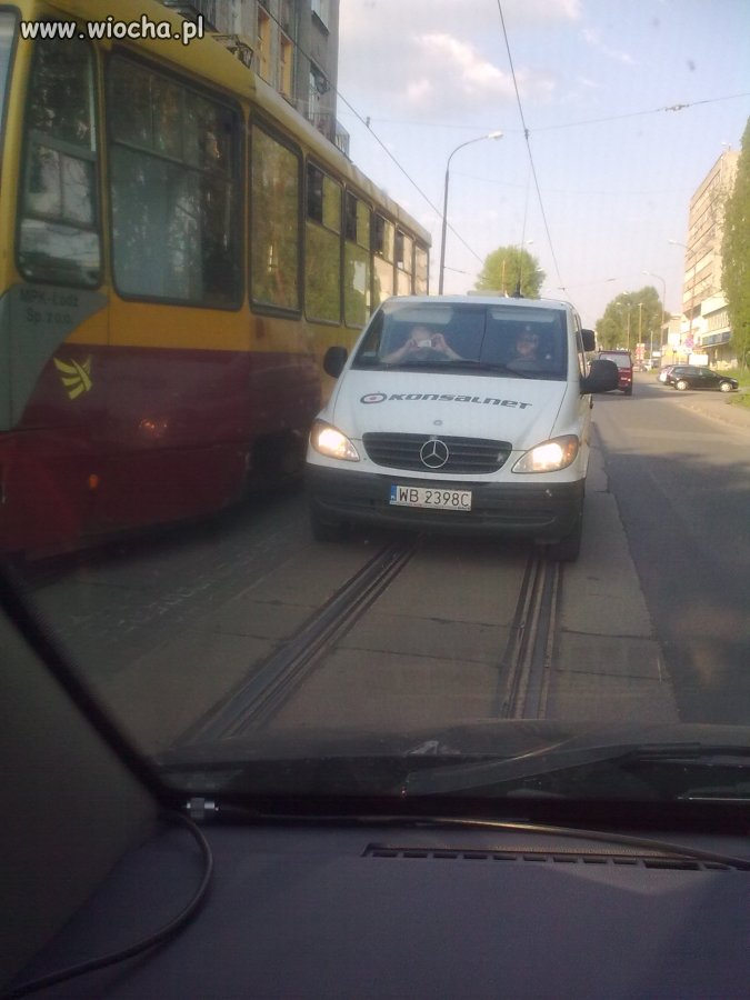 Wyprzedzę tramwaj w korku - pojadę na czołowe