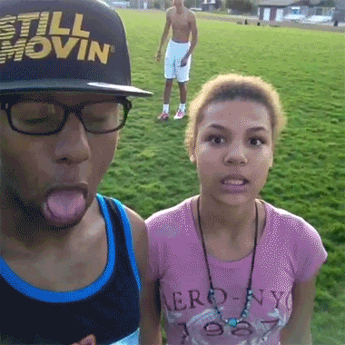 Mistrz grugiego planu.