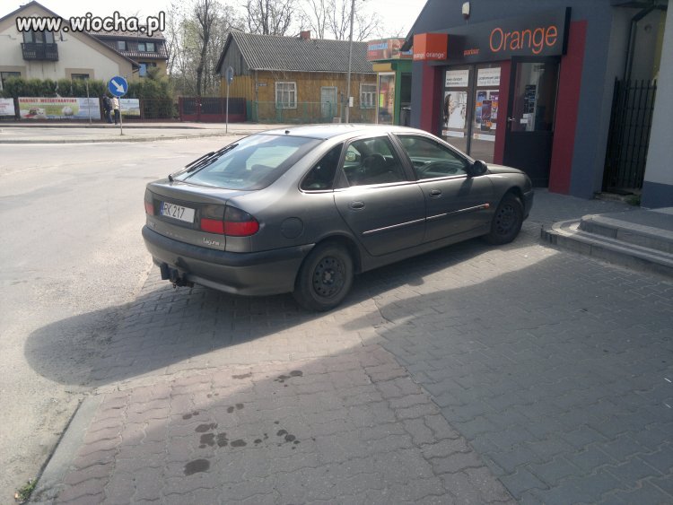Kolejny super kierowca.