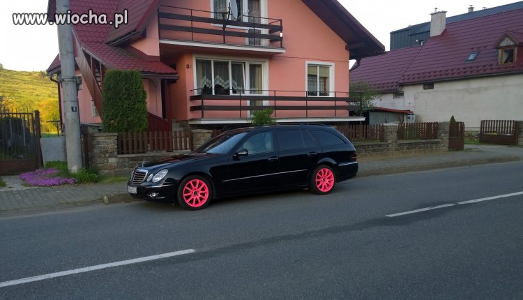 Kupiłem dziuni nowe aluski 