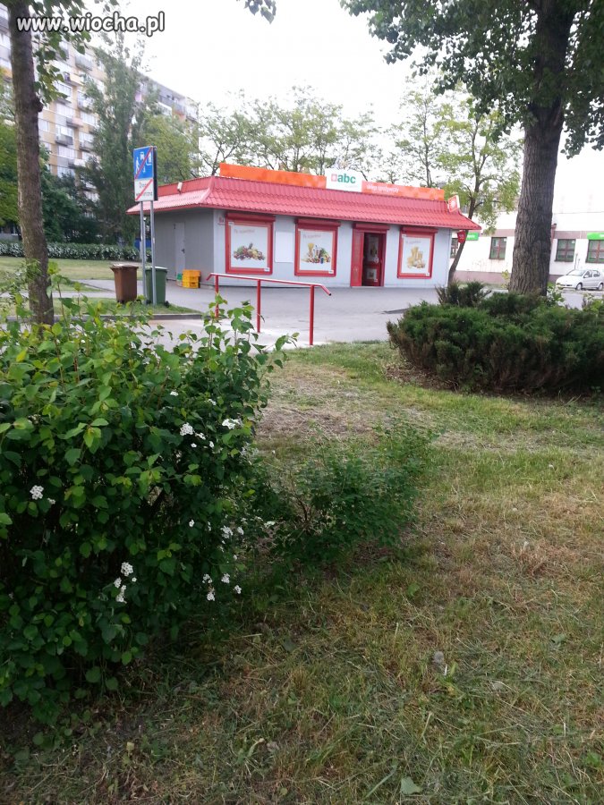 Postawić bramkę przez którą nie można dojechać 