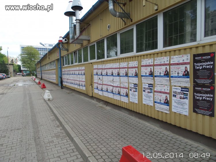 Trochę za mało tych plakatów dali