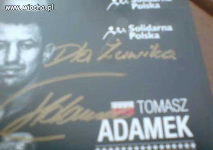 Na dodatek analfabeta...