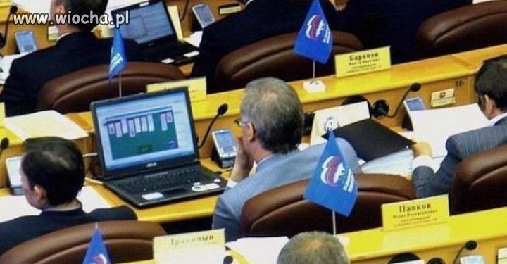 Wszędzie politycy tak samo ciężko pracują 