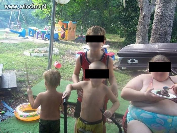 Nie zwracajcie uwagi na trumne