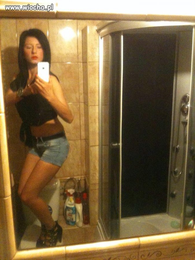 Selfie na kiblu 