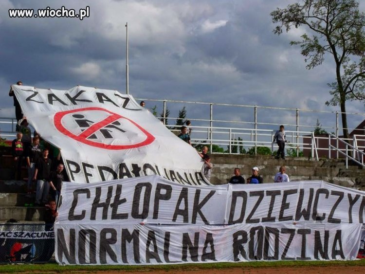 Tusk "Bandyci stadionowi"