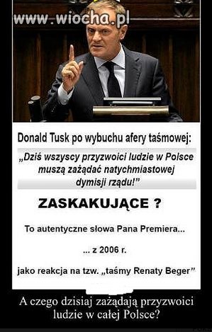 Wygląda jakby miał stołek do dooopy 