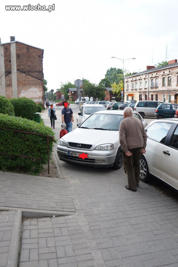 Nowa moto gra: kto przeskoczy - wygrywa,