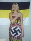 Pożyczy mi ktoś golarkę do włosów?