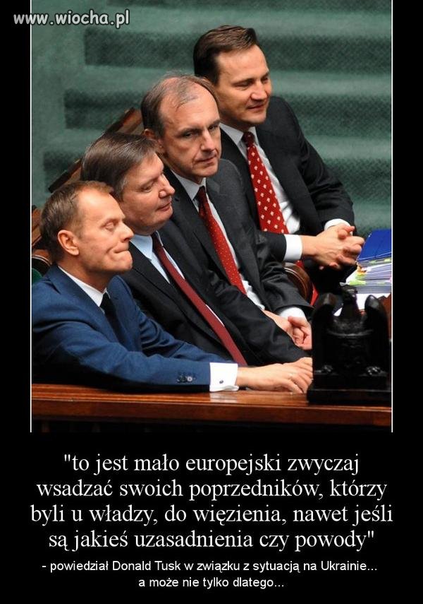 Może czegoś się boi? ...