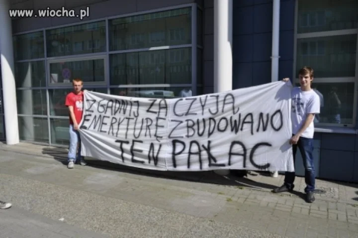 Za nasze budują pałace ...