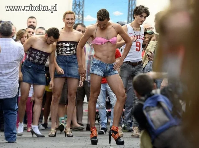 No nie! Białe skarpetki do szpilek? 