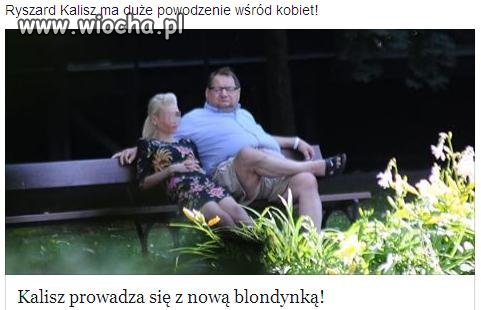 Na pewno jest z nim z miłości hahaha