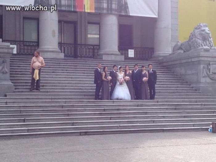 Nie załapał się na fotkę...