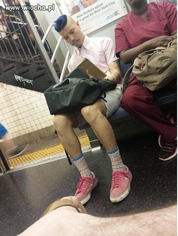 Hipster Level Master