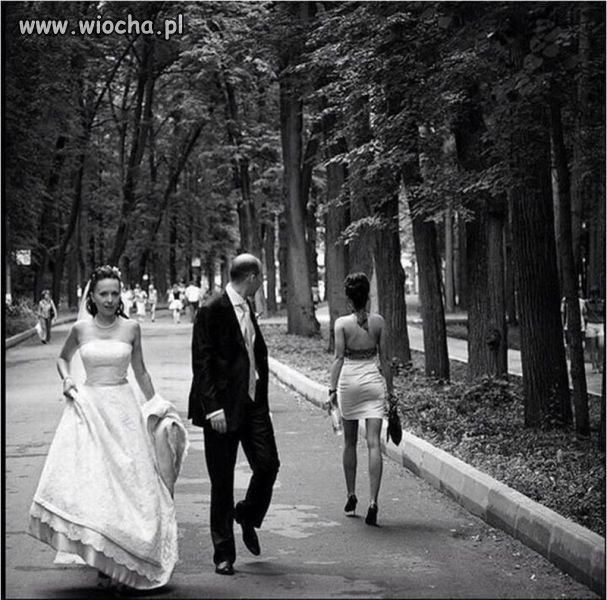 Niby na nowej drodze życia i już rondo
