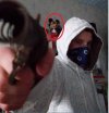 Gangster z Mikim w tle 