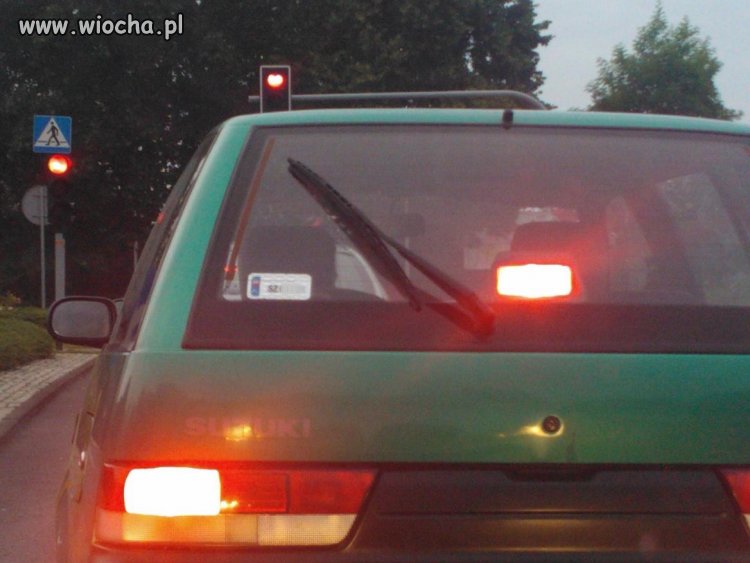 Naklejka musi być widoczna!