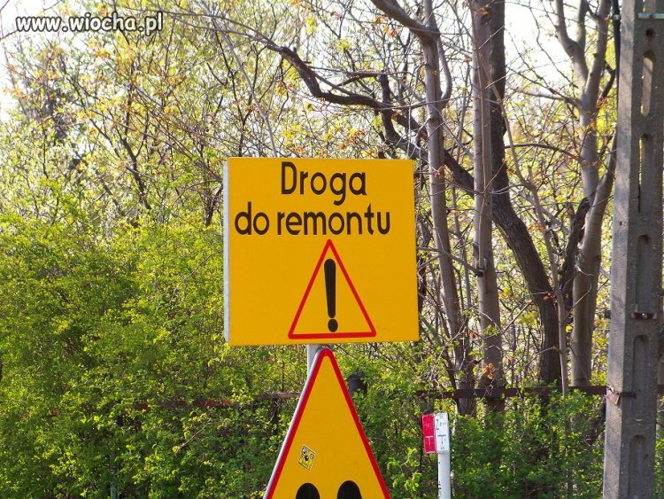Ten znak powinien stać przy każdej drodze