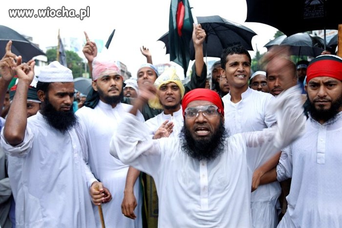 Islamiści przecięli 5-letniego chłopca na pół!