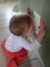Zamiast odciągnąć dziecko, lepiej zrobić zdjęcie...