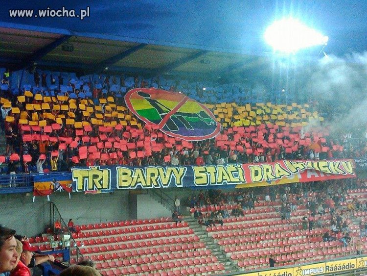 Tymczasem na stadionie...