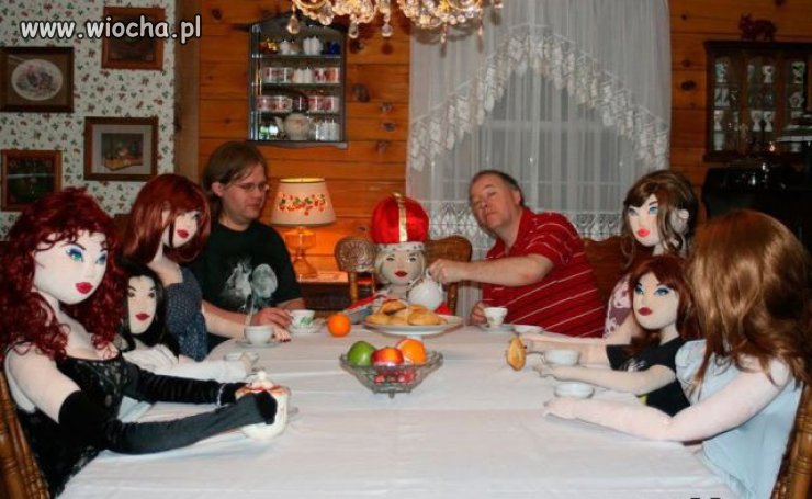 Jak to u królowej-zapowiada się niezły bal