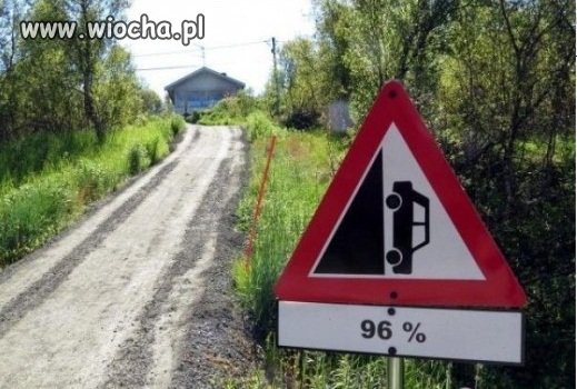 UWAGA STROMY ZJAZD
