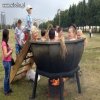 Jedna zjadła makaron.