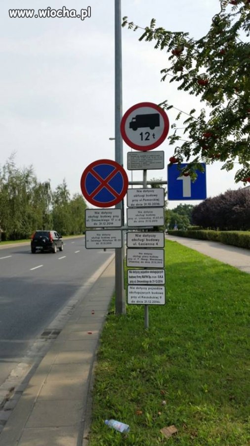 Pod tytułem...