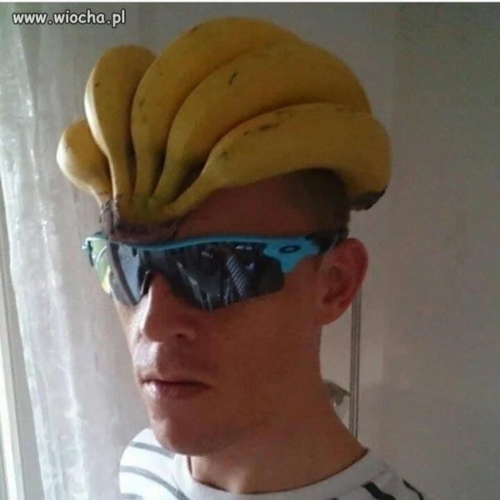 Gustowny kask.