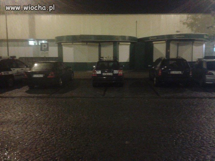 Szeroko w Łapach się wozi wiejska policyja