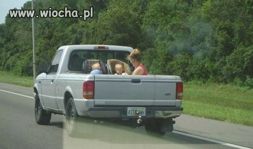 Panie władzo z rodzinką tylko nad jeziorko.