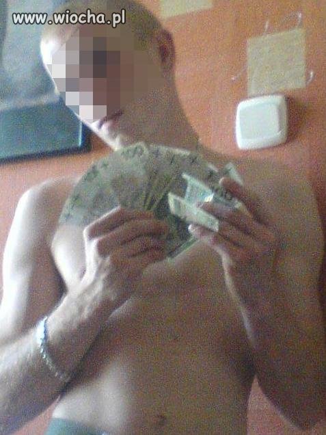 Pod fotką: "czym praca się opłaca"