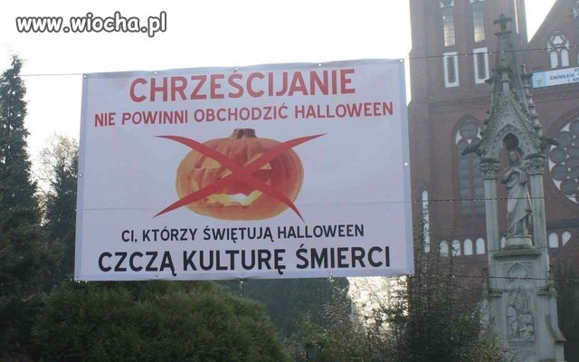 Z takim myśleniem kościoła to bliżej nam do 