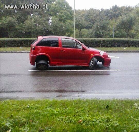 Rozkraczył się na ulicy
