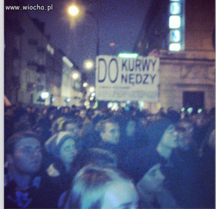 Protest przed siedzibą PKW