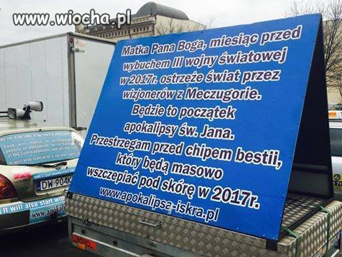 Bawmy się albowiem nadciąga.
