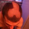 Wsiadł do autobusu człowiek z ...ujem na głowie.