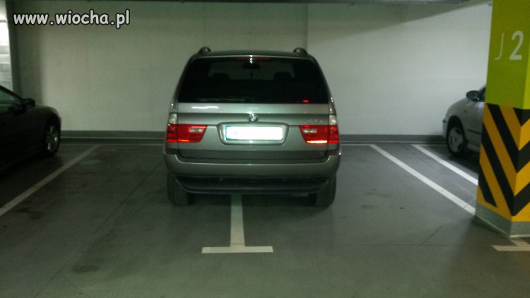 Galeria Siedlce parkowanie buraka z BMW