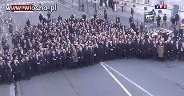 W manifestacji poparcia wzięło udział ...
